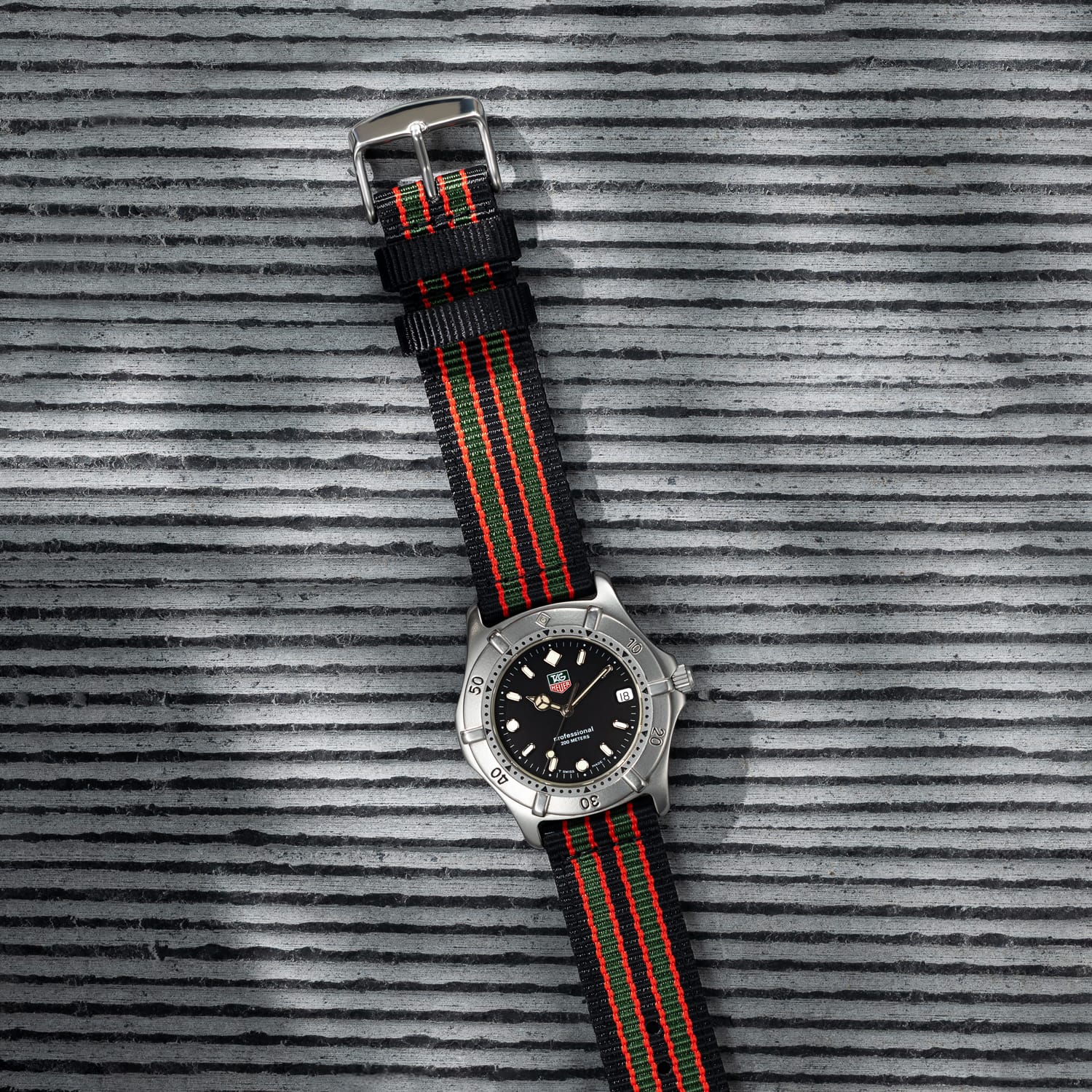Quick Release Nylon Watch Band - Black/Red/Green - Image 2